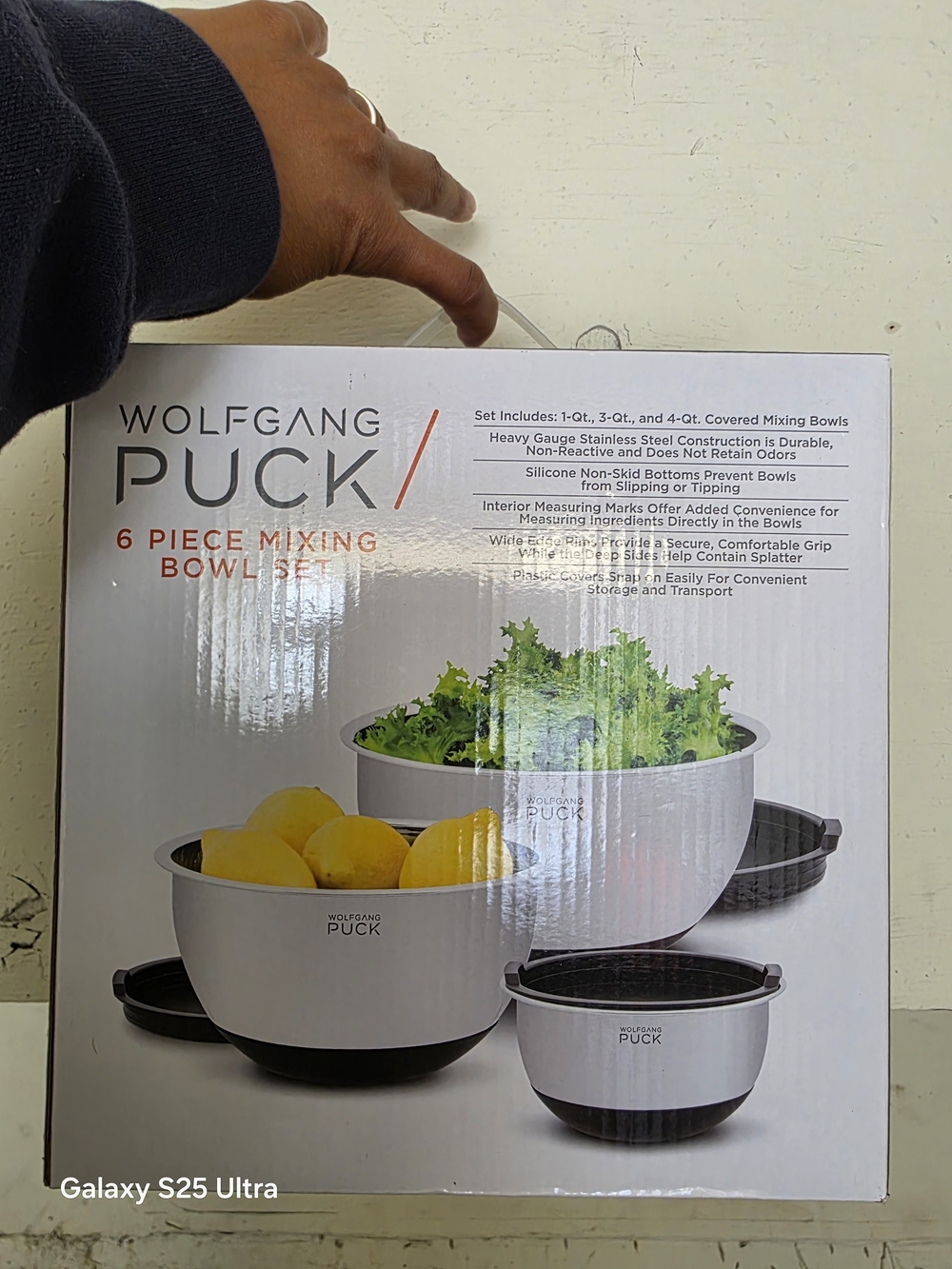 6-Piece Mixing Bowl Set - Stainless Still with Black Accents Brand New Unopened
